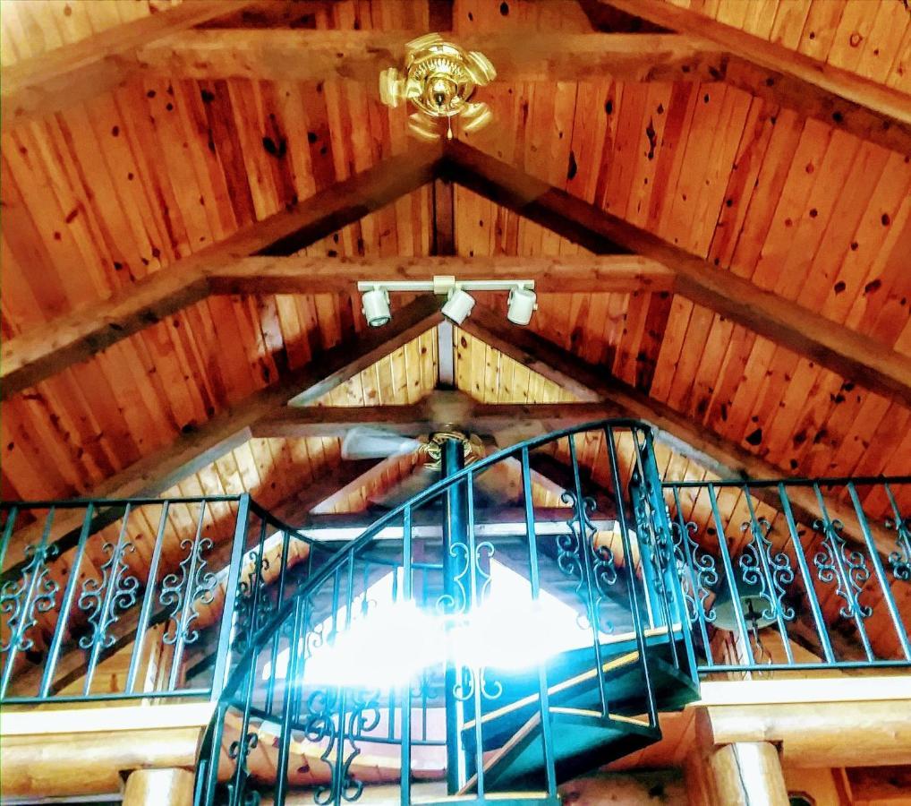 Cherokee Mountain Log Cabins 유레카 스프링스 외부 사진
