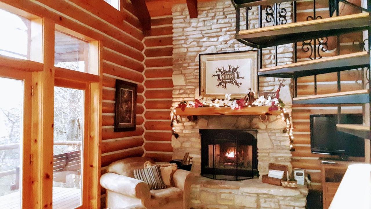 Cherokee Mountain Log Cabins 유레카 스프링스 외부 사진