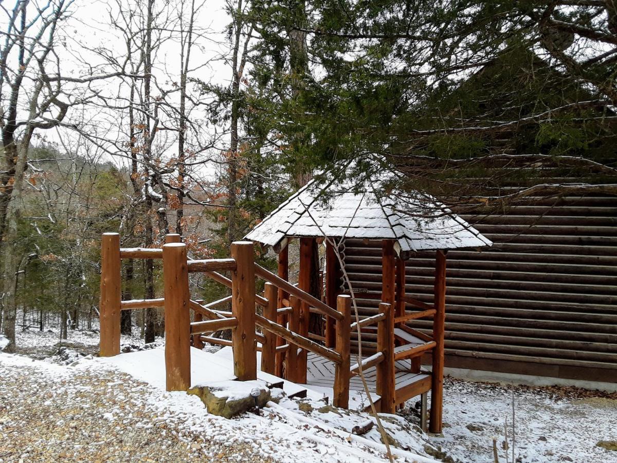 Cherokee Mountain Log Cabins 유레카 스프링스 외부 사진