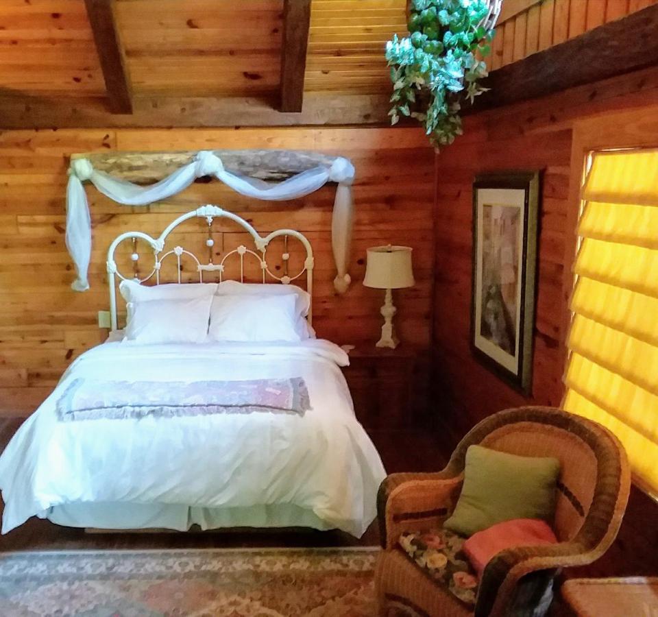 Cherokee Mountain Log Cabins 유레카 스프링스 외부 사진