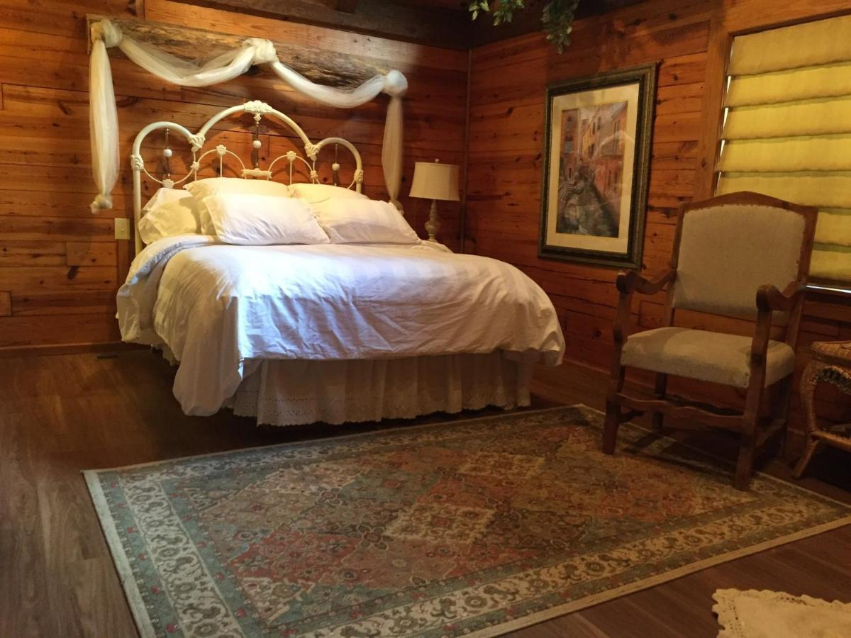 Cherokee Mountain Log Cabins 유레카 스프링스 외부 사진