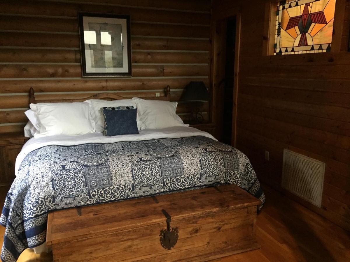 Cherokee Mountain Log Cabins 유레카 스프링스 외부 사진