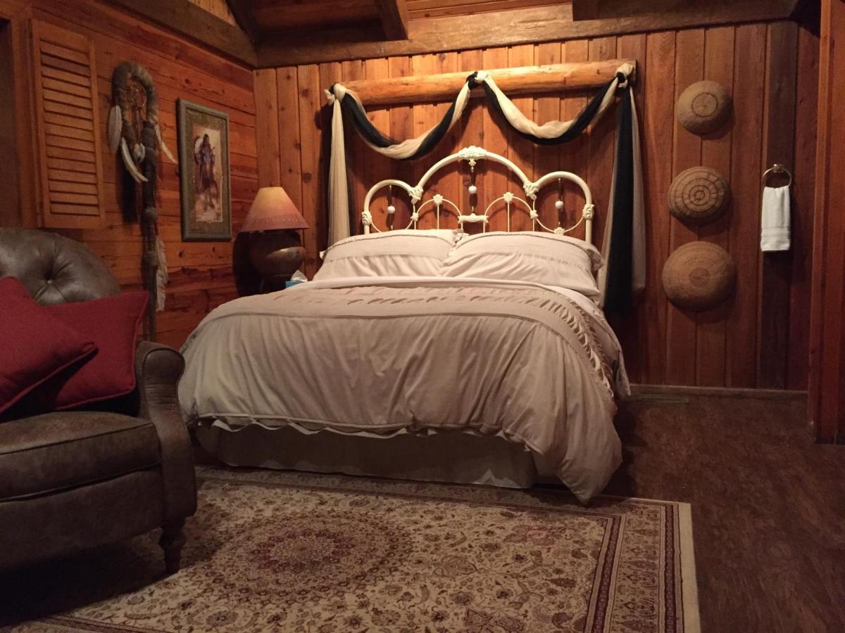 Cherokee Mountain Log Cabins 유레카 스프링스 외부 사진