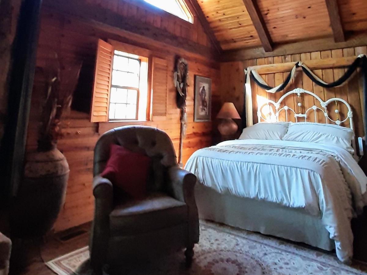 Cherokee Mountain Log Cabins 유레카 스프링스 외부 사진